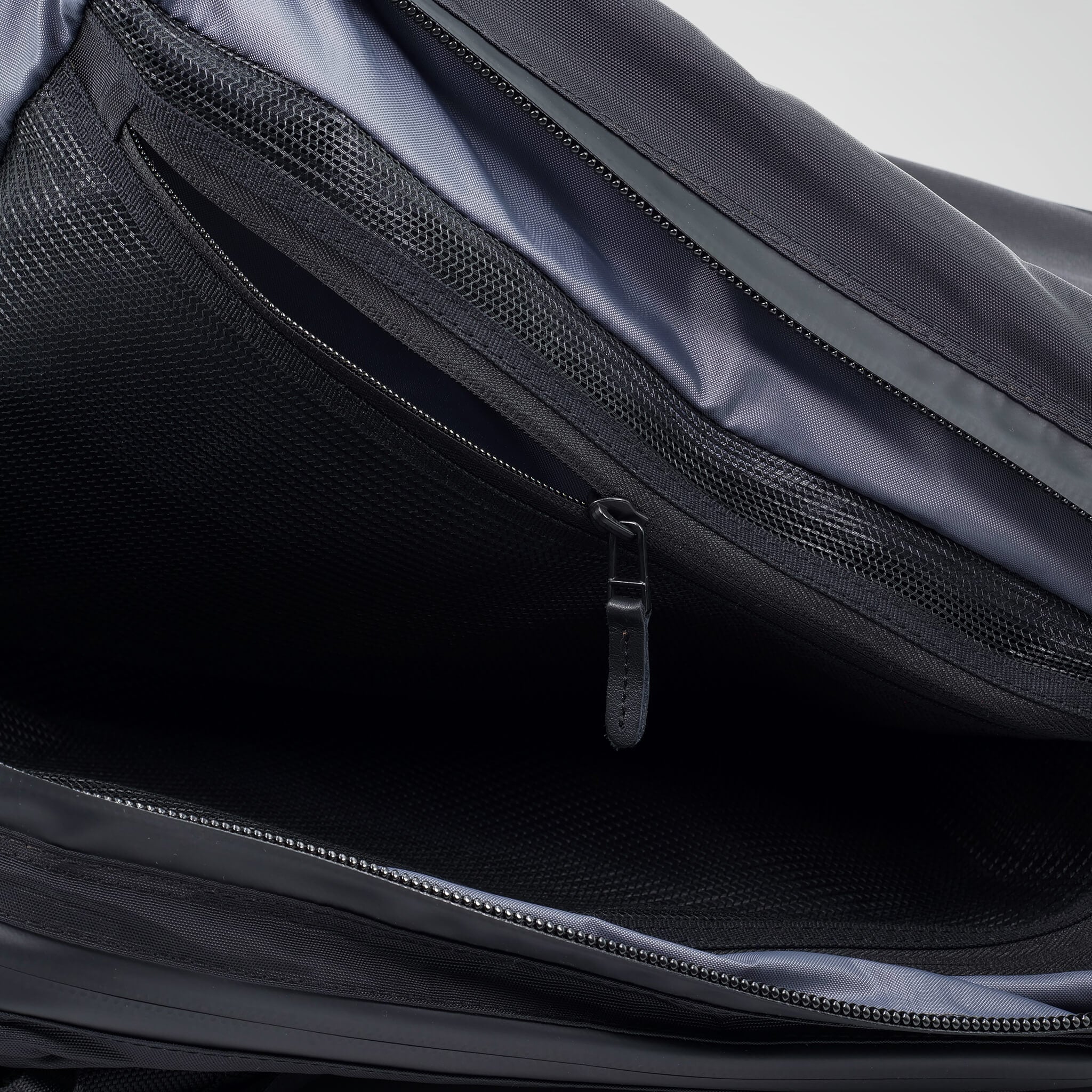 LEATHER ANTI-THEFT SPEED BACKPACK - Image 29